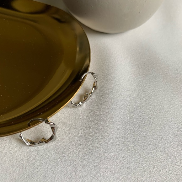 [🍍2 for $22] Simple Mini Silver Hoops - Wavy - Picture 3 of 6